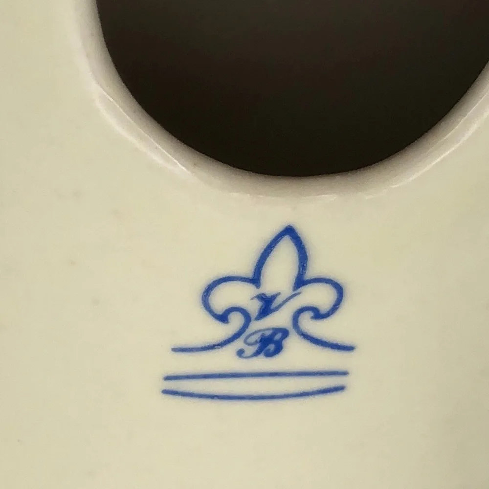 Vintage VB Athena California A Bathtub shaped soap dish